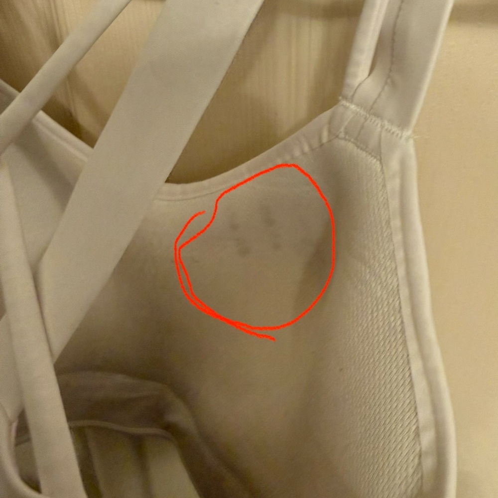 *Flawed. Read description* Lululemon Like a cloud longline bra D/DD Size 6 - Picture 6 of 7